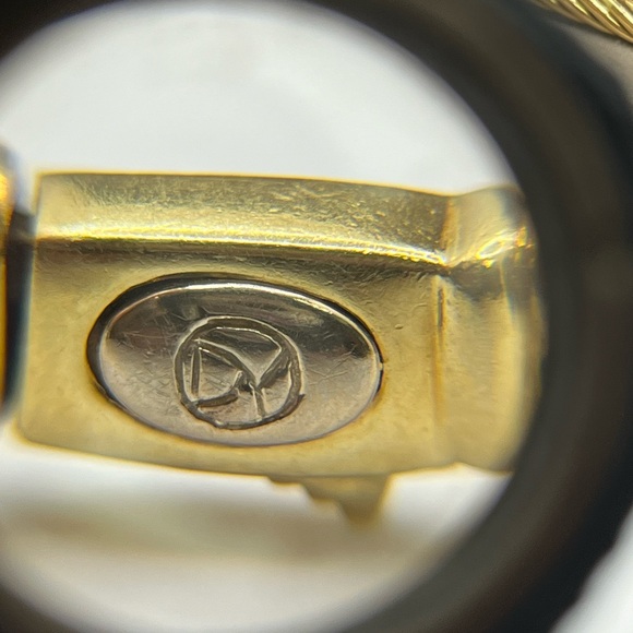 David Yurman 18K Yellow Gold Crossover Cable Bangle Bracelet - Picture 3 of 7